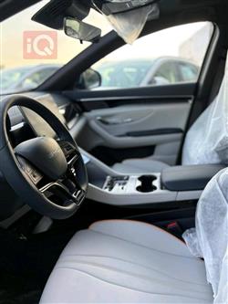 بی وای دی سۆنگ پڵەس